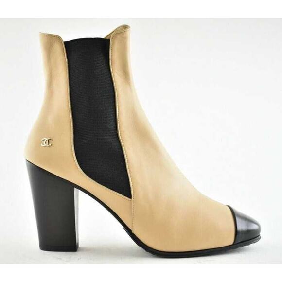 Chanel 19C Beige Leather Black CC Logo Cap Ankle Short Chelsea Pull On Boot 37.5 - Picture 1 of 9
